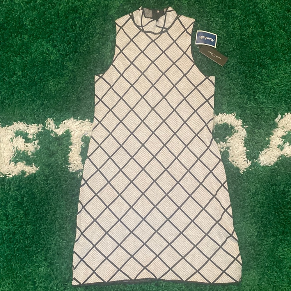 Romeo & Juliet Couture Sleeveless Top